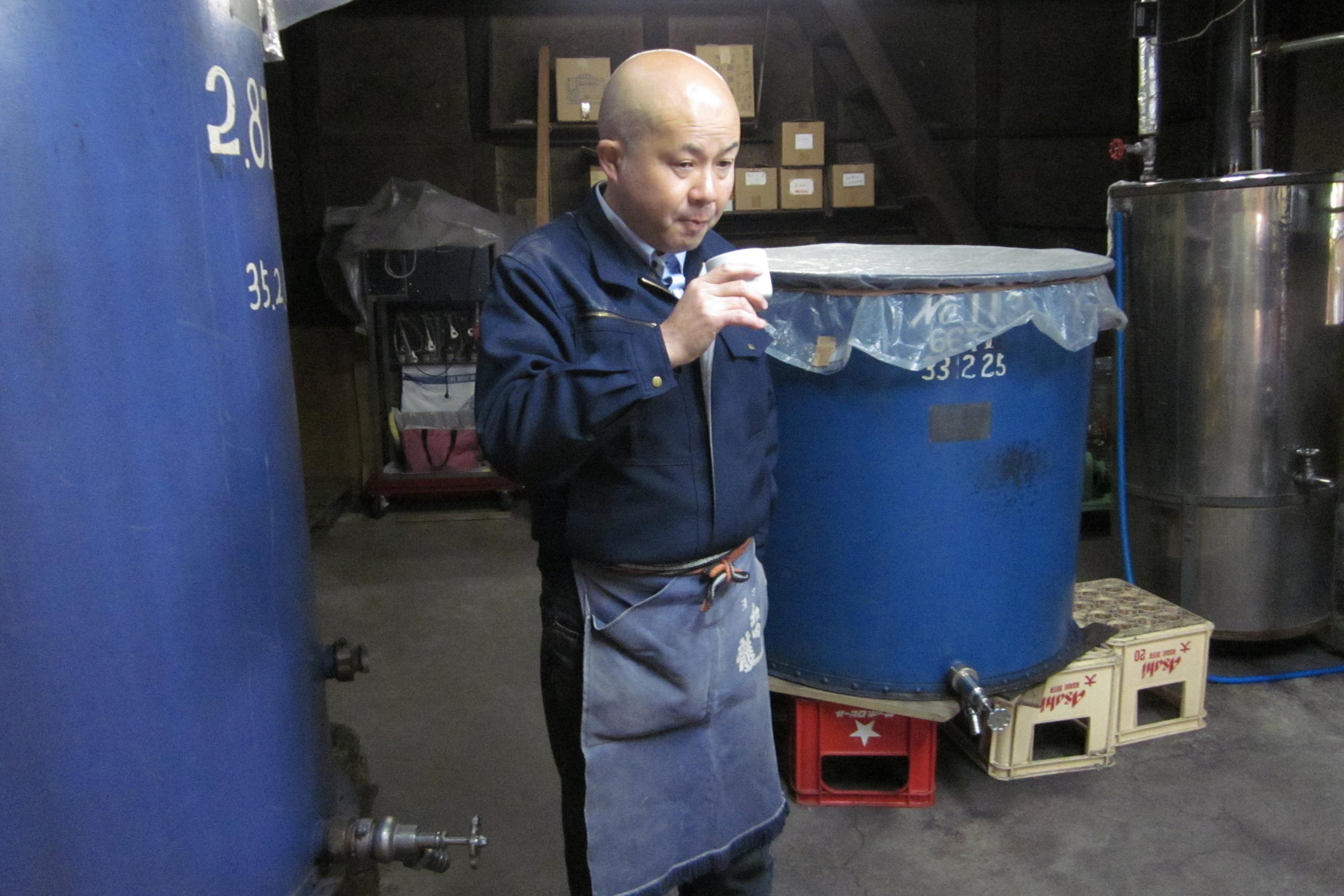 蔵で酒の出来を利く
